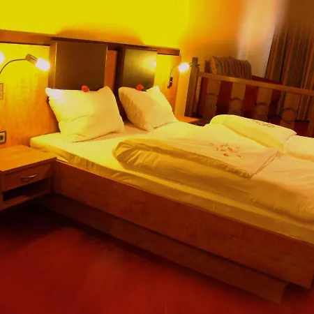 Seehotel Garni Poellmann 호텔 4*