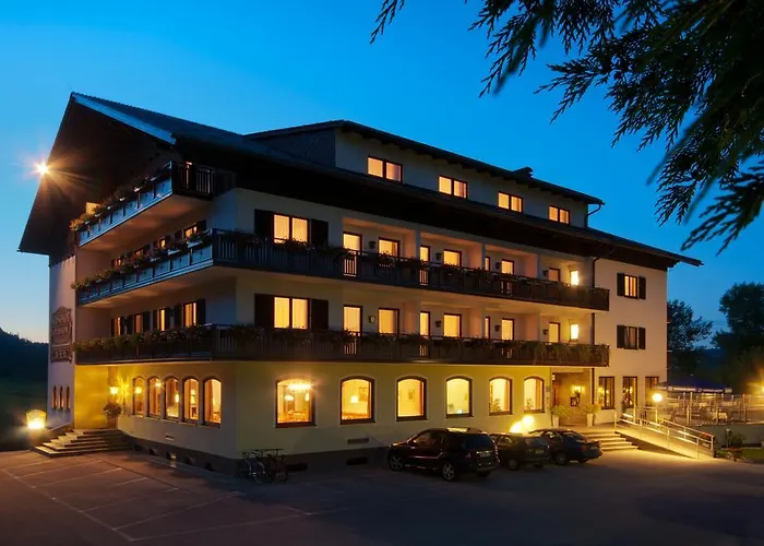 Seehotel Garni Pöllmann Zell am Moos
