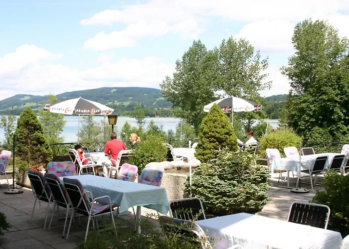 Seehotel Garni Pöllmann Szálloda Zell am Moos